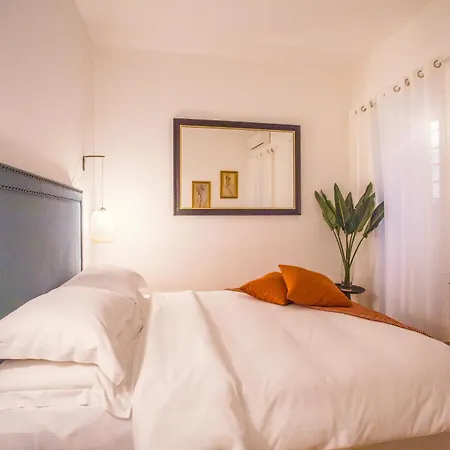 Lägenhet Domus Regola Luxury Rom
